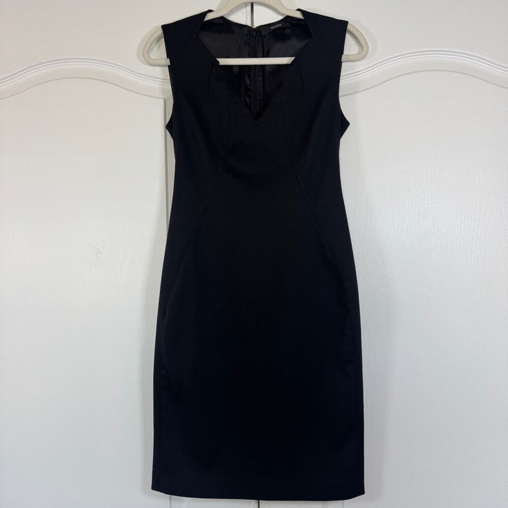 Tahari Black V-Neck Sleeveless Sheath Dress LBD Size 2